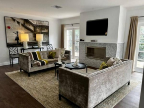 Sunnyside Luxurious 4BR Art Villa, Fireplace, Village 2mins